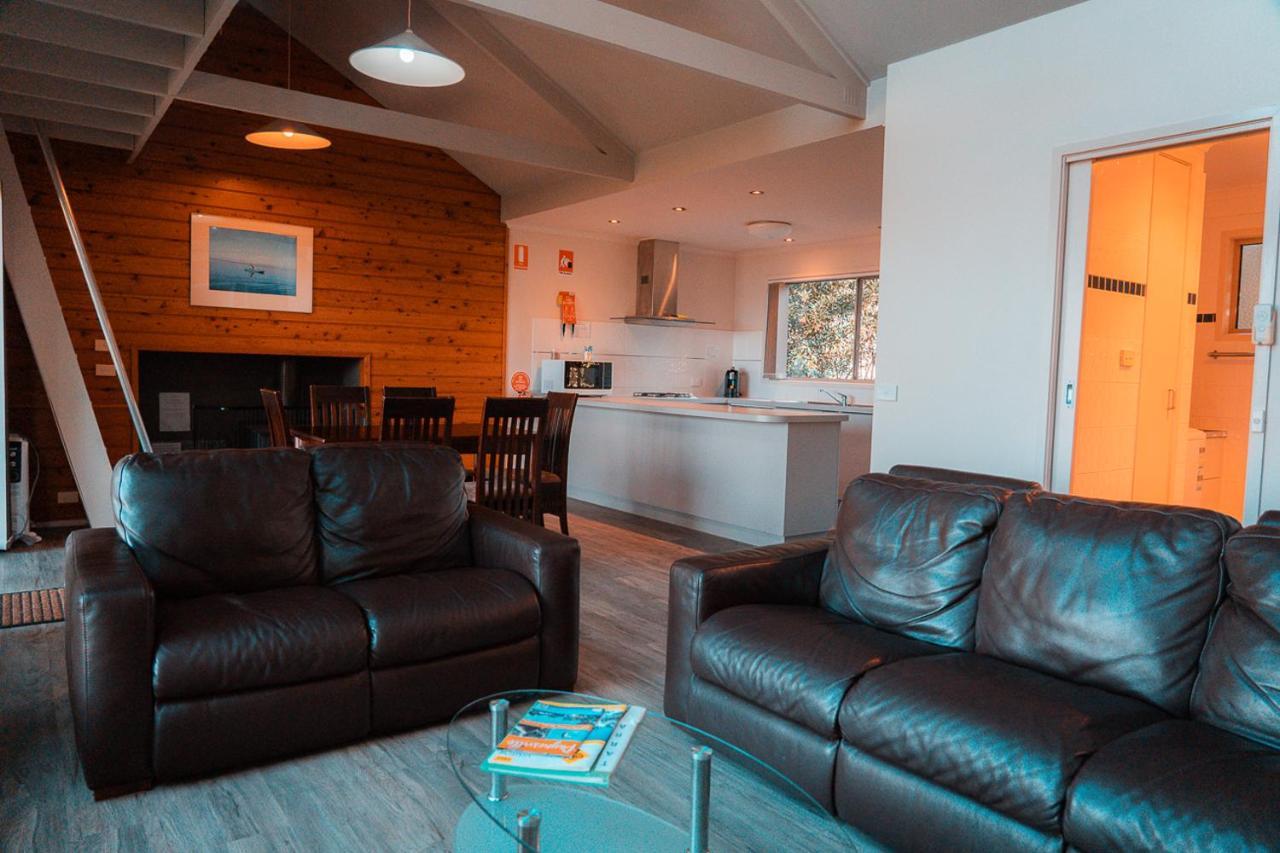 Villa Waterfront Retreat At Wattle Point Forge Creek Esterno foto