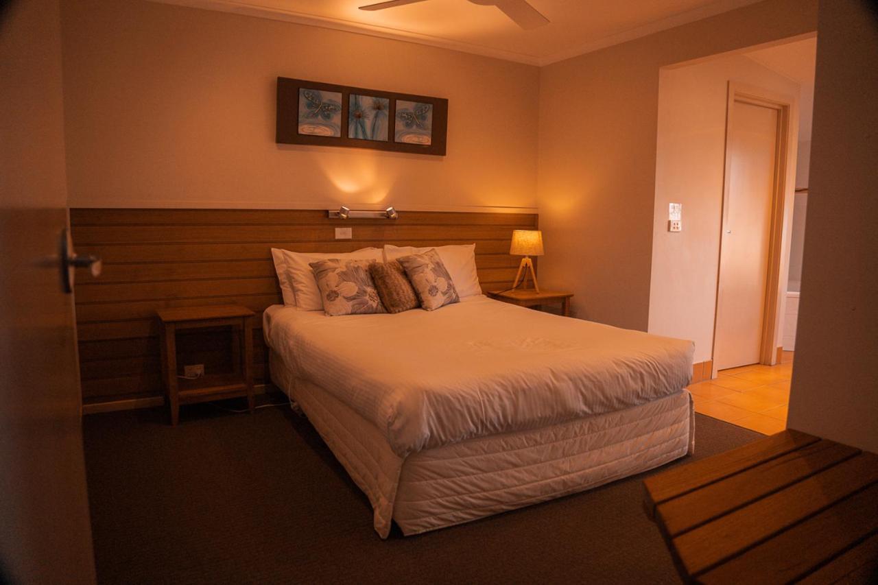 Villa Waterfront Retreat At Wattle Point Forge Creek Esterno foto