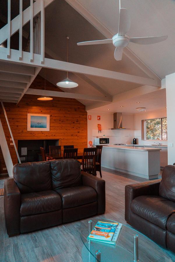 Villa Waterfront Retreat At Wattle Point Forge Creek Esterno foto