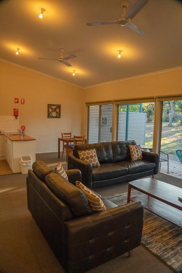 Villa Waterfront Retreat At Wattle Point Forge Creek Esterno foto