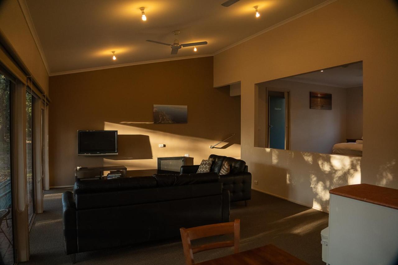 Villa Waterfront Retreat At Wattle Point Forge Creek Esterno foto