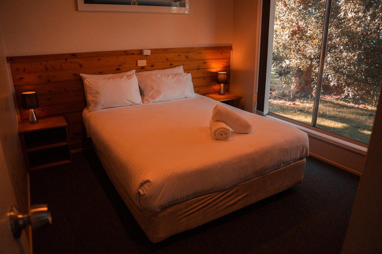 Villa Waterfront Retreat At Wattle Point Forge Creek Esterno foto