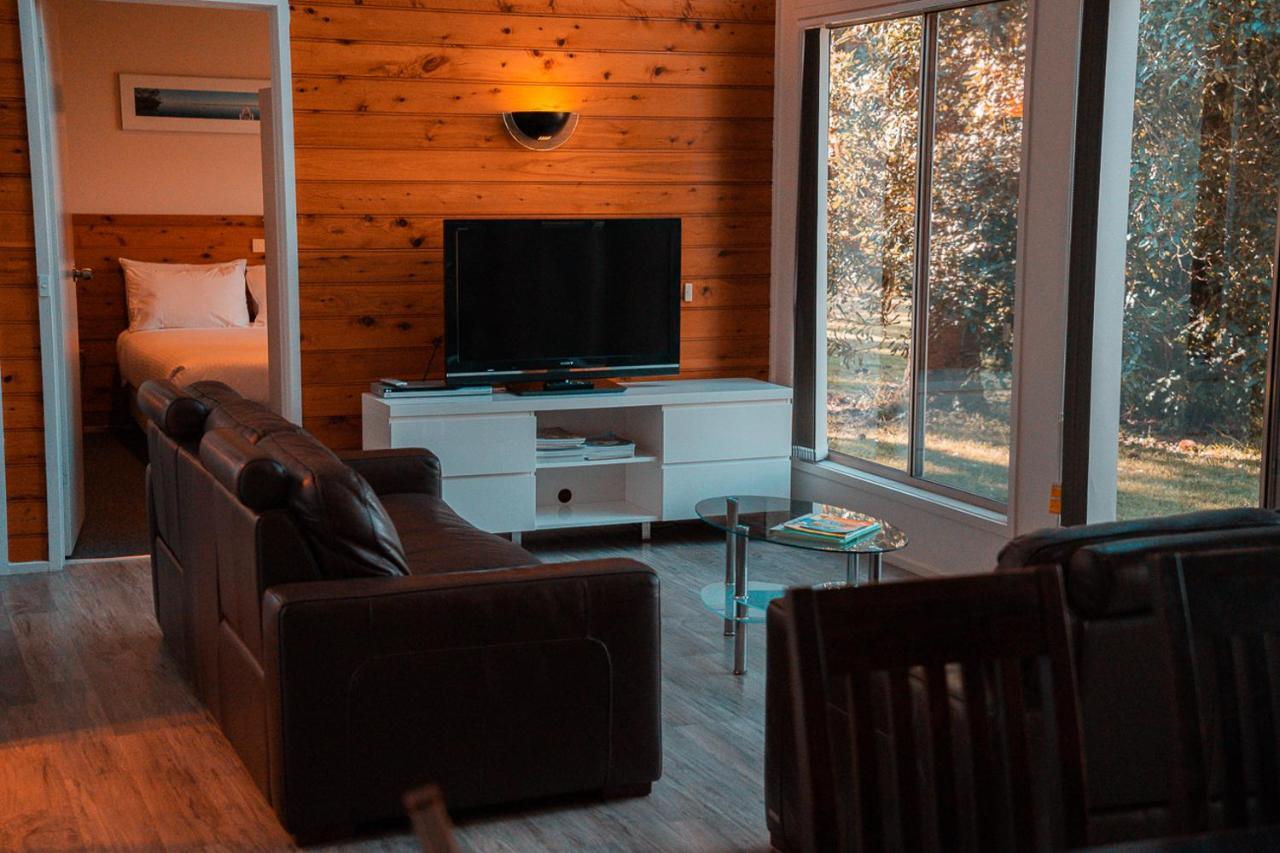 Villa Waterfront Retreat At Wattle Point Forge Creek Esterno foto