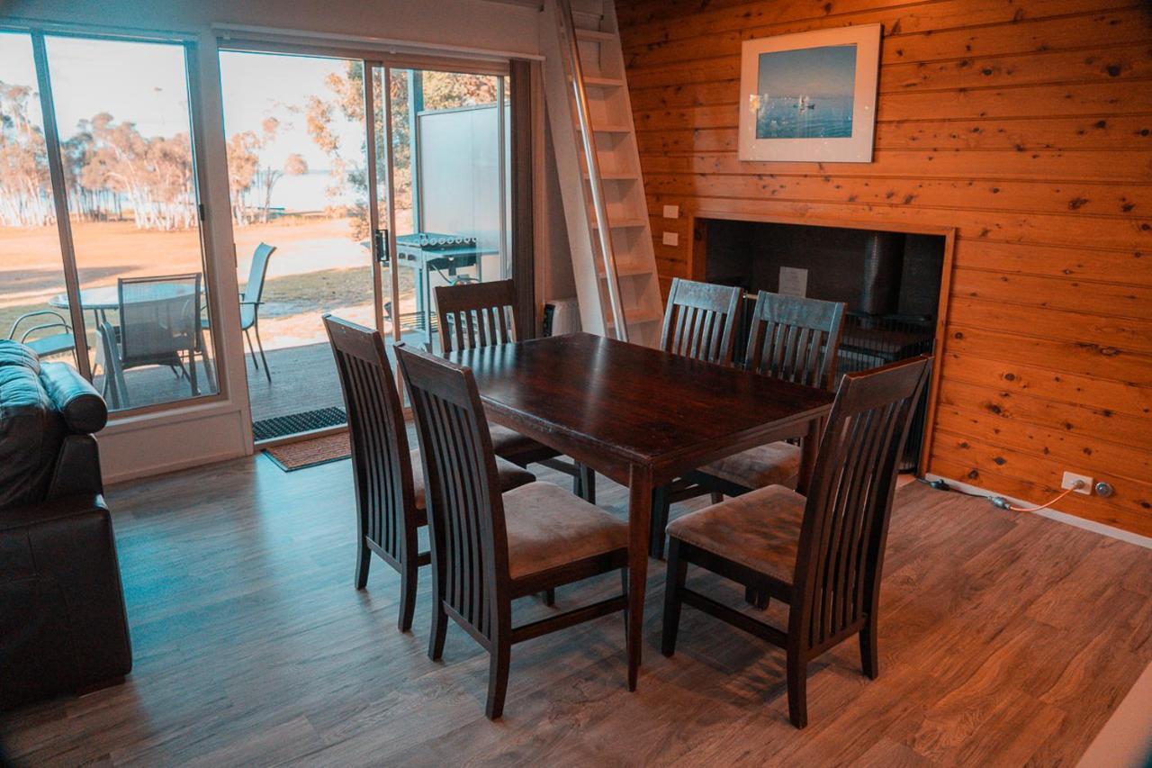 Villa Waterfront Retreat At Wattle Point Forge Creek Esterno foto