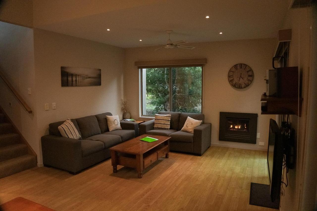Villa Waterfront Retreat At Wattle Point Forge Creek Esterno foto